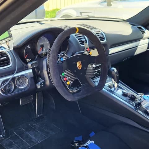 Porsche 981 Cayman S photo 2